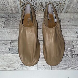 Bloch flex tan leather slip on Dance shoes women size 8